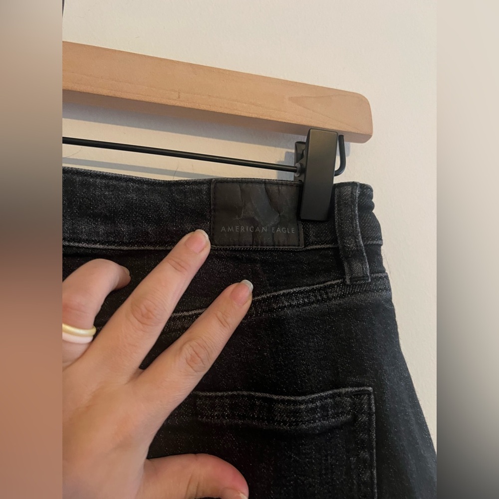 American Eagle “Strigid” Black High Rise Straight Jeans Size 2 Regular - Picture 7 of 9